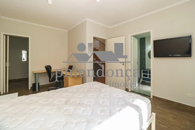 Imagem Casa de Vila em Perdizes com 261m², 4 suítes e 2 vagas.