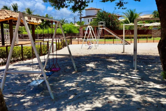 Imagem Casa em Condomínio com Piscina em ITACIMIRIM, Camaçari - Venda
