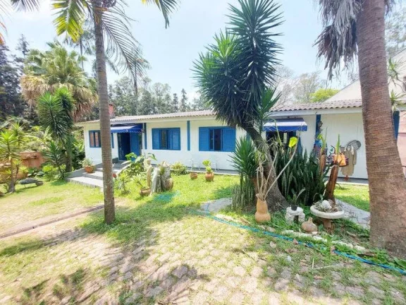 Imagem Casa comercial na Granja Viana. Localizada em via de acesso ao Km 23