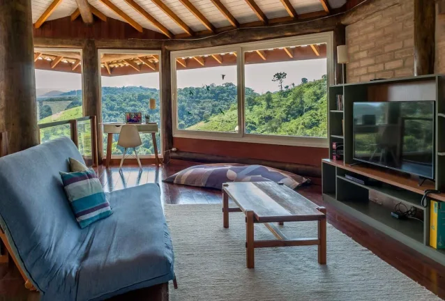 Imagem Onde a Pedra do Baú é sua Moldura Particular: Luxo e Natureza em Santo Antônio do Pinhal