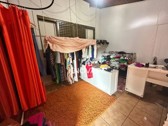 Imagem Casa com 4 dormitórios à venda, 400 m² por R$ 1.900.000,00 - Vila de Furnas - Itumbiara/GO