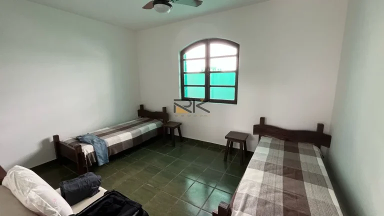 Imagem CASA EM CONDOMINIO FECHADO COM 3 DORMITÓRIOS,2 VAGAS DE GARAGEM,SALA 2 AMBIENTES