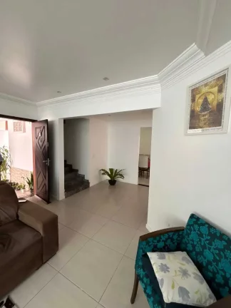 Imagem Casa com 3 dormitórios sendo 1 suíte e 4 vagas de garagem em Balneário Camboriú/SC