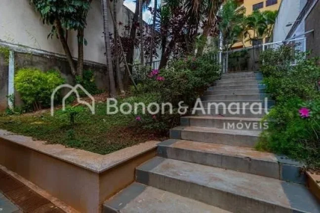 Imagem Desfrute do máximo em conforto e sofisticação nesta cobertura duplex, projetada para atender aos ...