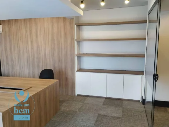 Imagem Sobrado semimobiliado para uso comercial com 150 m² à venda por R$ 749.000 - Mercês - Curitiba/PR