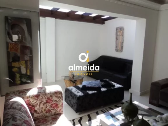 Imagem Casa 3 dormitórios à venda Centro Santa Maria/RS