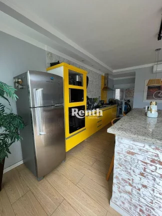 Imagem Casa com 2 dormitórios à venda por R$ 650.000,00 - Centro - Rio Claro/SP