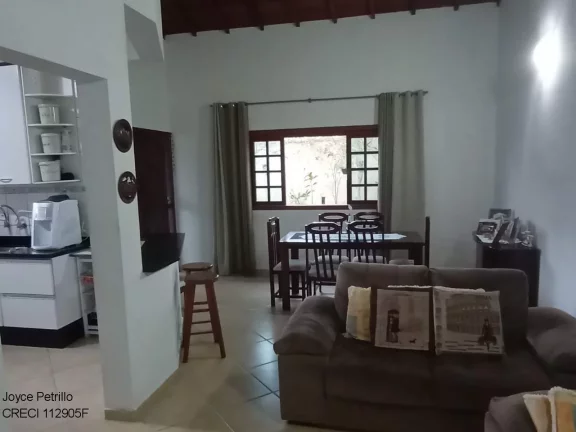 Imagem Casa 2 Dormitórios sendo 1 suíte e Edícula. A Venda em Peruíbe. Excelente Acabamento e Espaço Para Piscina.
