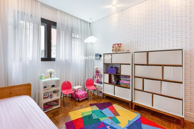 Imagem Apartamento de 198m ao lado do Parque Triano com 3 suítes amplo living, lavabo, cozinha, área de serviço e 1 vaga
