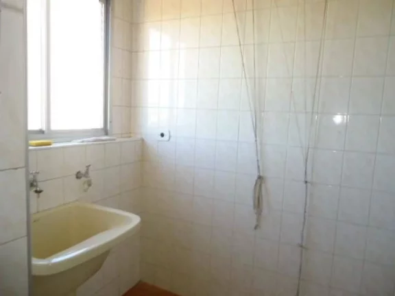 Imagem Apartamento bem localizado no centro, contendo 3 quartos com armários embutidos sendo 1 suíte, 1 v...