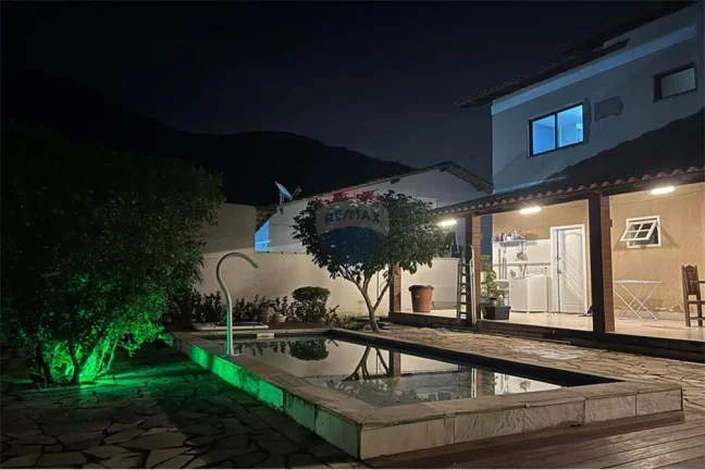 Imagem Linda e Paradisíaca Casa em Condomínio no Recanto de Itaipuaçu.