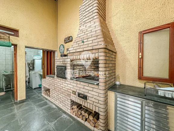 Imagem Casa Completa com Espaço Gourmet e Piscina - Live Residence Imóveis