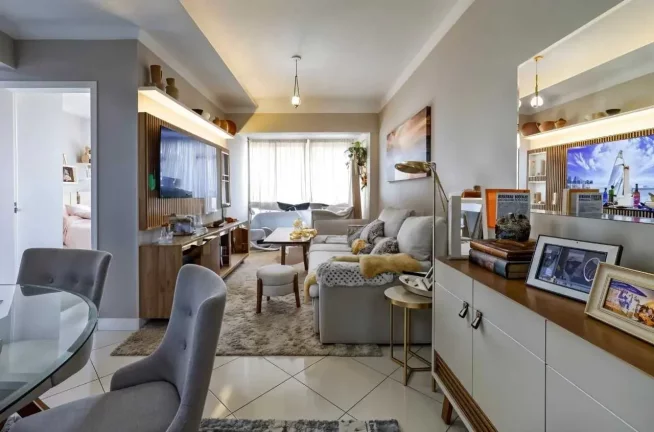 Imagem Apartamento mobiliado com 3 dormitórios sendo 1 suíte e 1 vaga em Balneário Camboriú/SC