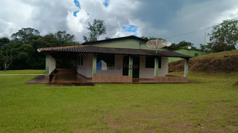 Chácara para Venda em Cocalzinho de Goiás, BR-070 COCALZINHO-GO, 4 dormitórios, 1 banheiro, 2 vagas