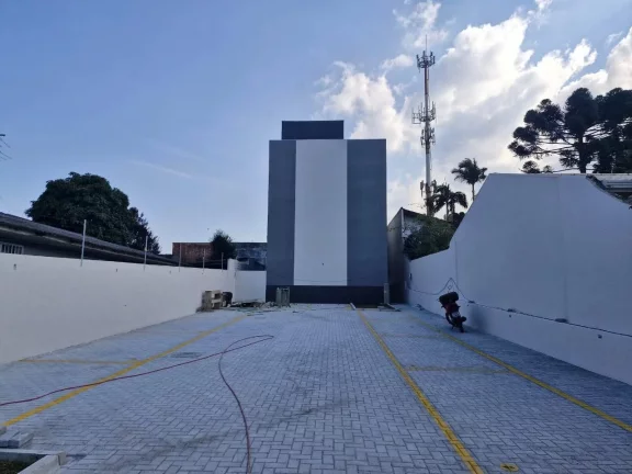 Studio com 1 Quarto e Vaga de Garagem no Cajuru - Pronto - R$201 Mil