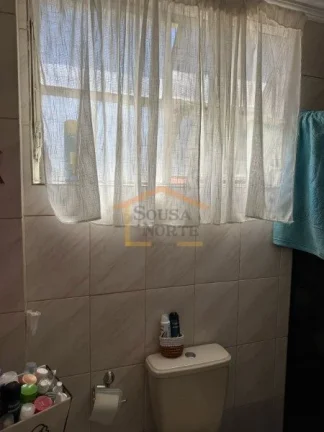 Imagem Apartamento 1 dormitório, sala 2 ambientes, pisos em madeira, cozinha com armários, área de servi...