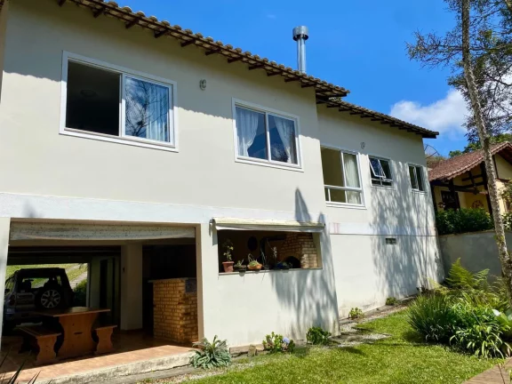 Imagem Casa para Venda em Nova Friburgo, Mury, 2 dormitórios, 1 banheiro, 1 vaga
