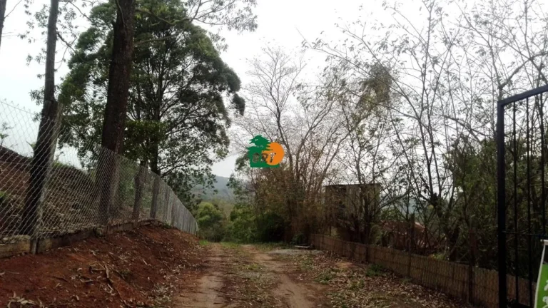 Imagem Sítio para Venda em São Roque, Sorocamirim (canguera), 2 dormitórios, 1 suíte, 3 banheiros, 2 vagas