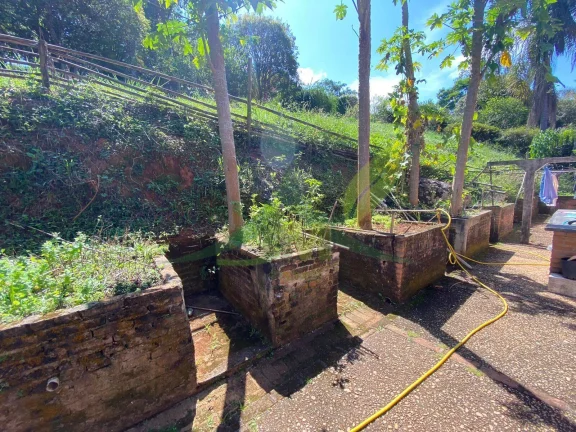 Imagem Lindo Sítio à Venda em Piracaia dentro da Cidade
