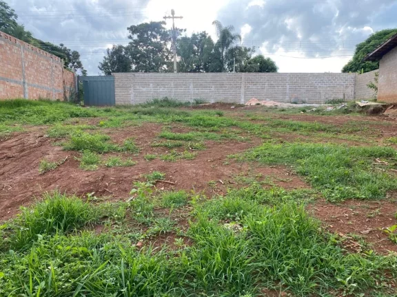 Imagem VENDE-SE TERRENO CHACARA CONDOMINIO DO PARQUE DO MIRANTE MIRANTE PROXIMO AO QUIOSKAO - Terreno no condomínio parque do mirante parcialmente murado
