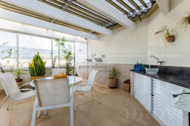 Imagem Excelente cobertura duplex, com área de lazer privativa e 03 vagas de garagem.