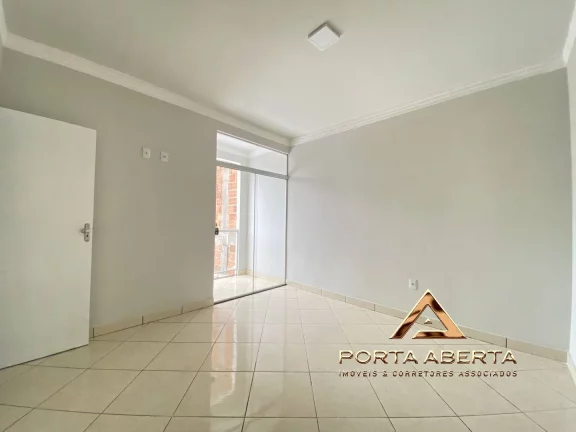 Imagem Casa duplex meio lote Cidade Nova - cod 1540