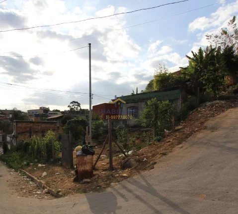 Imagem LOTES COM CASA NO SERRA DOURADA