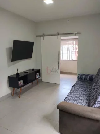 Imagem Sobrado Reformado com 210m² no Campo Belo.