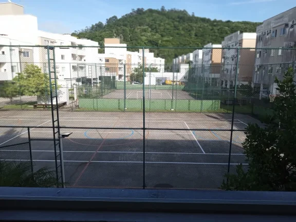 Imagem Apartamento semi-mobiliado à venda próximo às praias de Canasvieiras