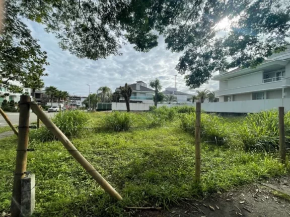 Imagem Terreno à venda, 598 m² - Jurerê Internacional - Florianópolis/SC