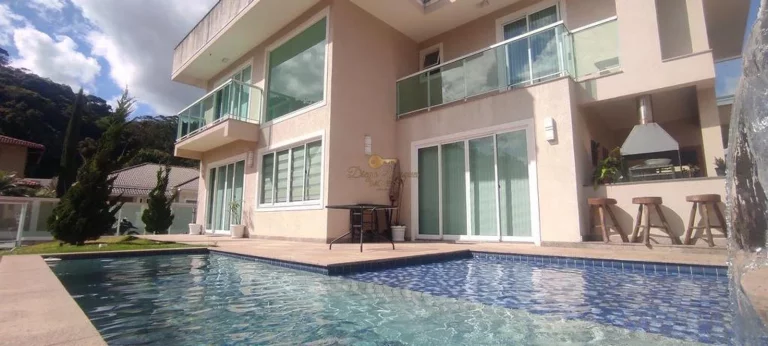 Imagem Casa em Condomínio para Venda em Teresópolis / RJ no bairro Prata