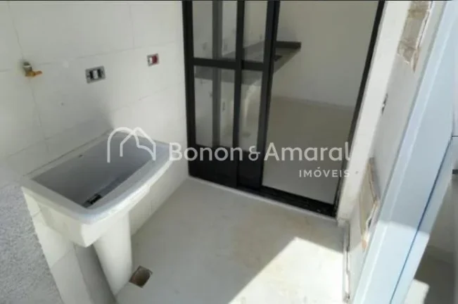 Imagem Em localização privilegiada no bairro Betel, em Paulínia, esta casa de projeto moderno conta com ...