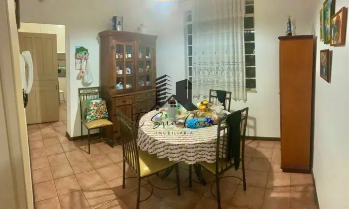 Imagem Casa de quatro quartos no bairro Santa Maria