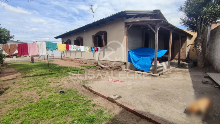 Imagem Casa Térrea c/ amplo pátio, São Sebastião, Esteio