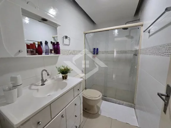Imagem Apartamento- 3 quartos- Varanda- Vista livre- Tanque