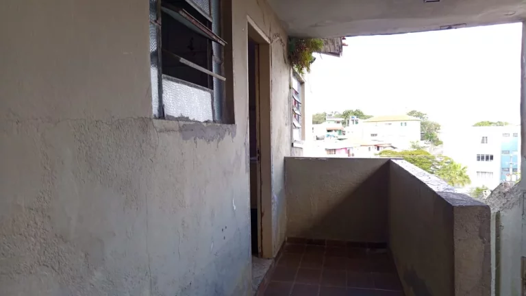 Imagem VENDO CASA COM QUINTAL NO BAIRRO CAMPO GRANDE!