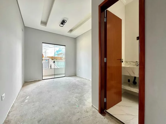 Imagem Sobrado com 3 quartos sendo 1 suíte e 1 vaga de garagem em São José dos Pinhais - PR