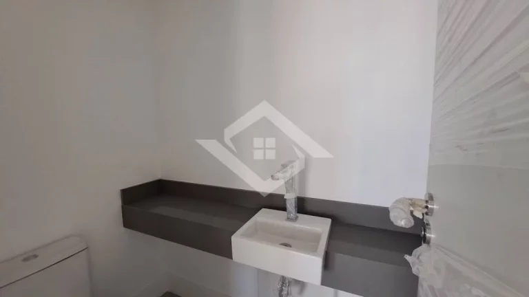 Imagem Raridade Golf Olímpico- 4 quartos -187m²- Andar baixo
