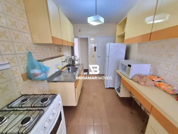 Imagem PITANGUEIRAS- UMA QUADRA DA PRAIA , LOCALIZAÇÃO ESPETACULAR , GARAGEM NO PRÉDIO.