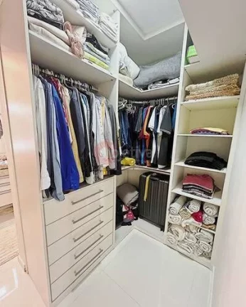 Imagem Excelente casa linear de 2 quartos no bairro Caravelas em Búzios