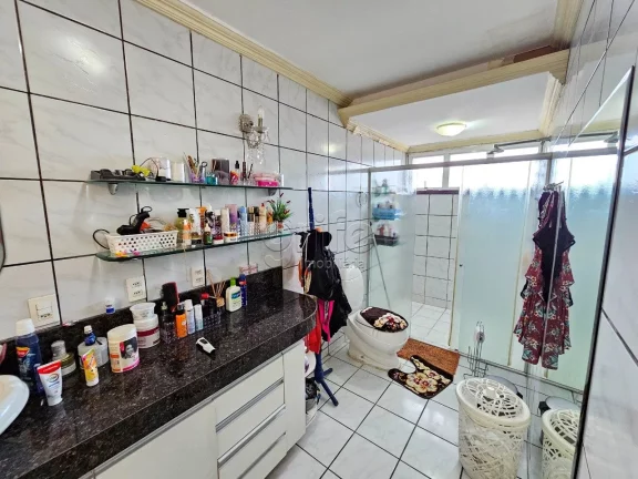 Imagem # Casa dos Seus Sonhos à Venda no Bairro Montese ### Descrição do Imóvel Apresentamos uma casa e...