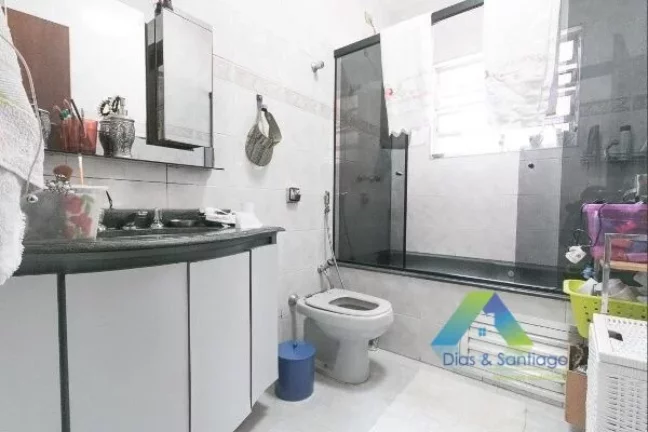 Imagem Casa à venda com 205m², 3 quartos e 2 vagas