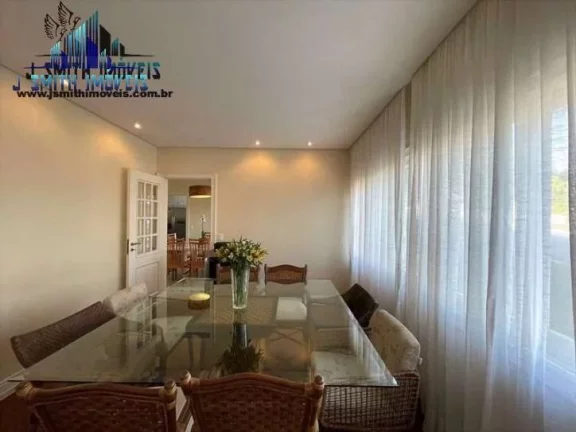 Imagem Linda casa contemporânea, integrada, com ótimo acabamento.
- Pé direito alto, envidraçada, bem a...