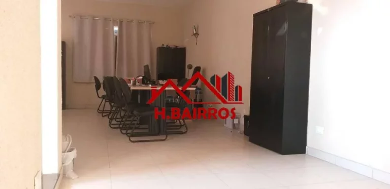 Imagem Ponto Comercial de esquina à Venda próximo a Linha Verde