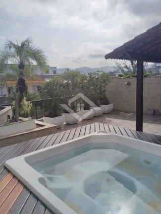 Imagem Alugo cobertura Linear com Jacuzzi para 7 pessoas, na Gleba A