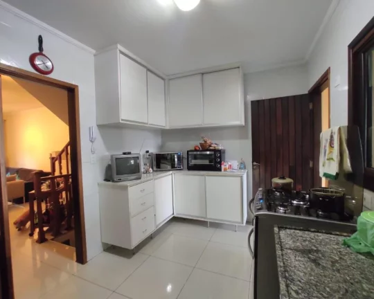 Imagem Venda Sobrado em condomínio 120m², 3 dorms(sendo1suíte), 3 banhos, 03 vagas FL38