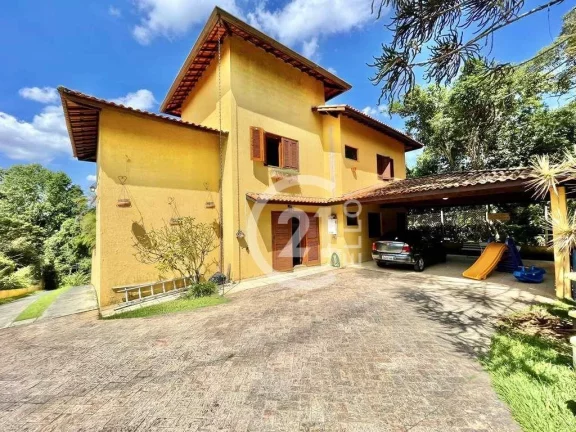 Casa à venda no condomínio Fazendinha, Granja Viana
