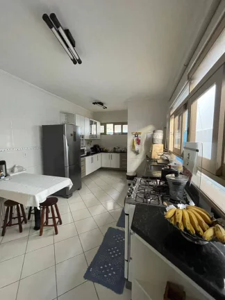 Imagem Casa Duplex no Salgado Filho: Espaço, Conforto e Luxo - Confira!