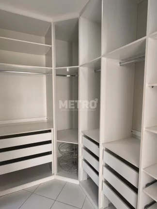 Imagem Casa, Cond. Água Viva, Piscina, Gourmet com churrasqueira, 4 4, sendo 2 suítes