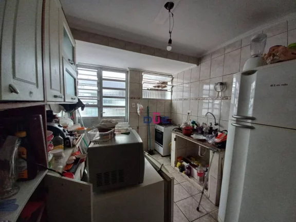 Imagem Apartamento no BNH Térreo plano 4 - 3 dormitórios grandes e estacionamento murado à venda, 72 m² por R$ 318.000 - Aparecida - Santos/SP
